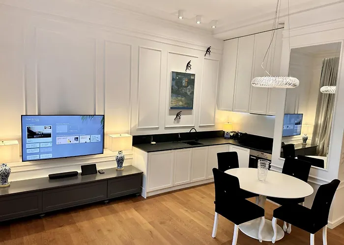 Mondrian & Royal Route Old Town Apartment Warschau